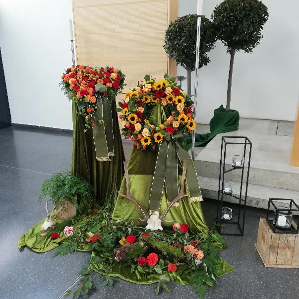 Beerdigung Blumenschmuck Trauerfloristik Libella Floristik Beerdigung Blumenschmuck Trauerfloristik Libella Floristik