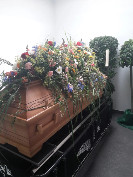 Beerdigung Blumenschmuck Sargschmuck Libella Floristik Beerdigung Blumenschmuck Sargschmuck Libella Floristik